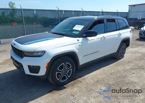 2024 Jeep Grand Cherokee 4Xe Trailhawk from USA, damaged, VIN 1C4RJYC65R8941638